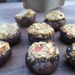 Gefüllte Champignons vom Grill