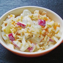 Fruchtiger Käsesalat