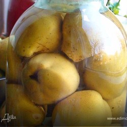 Консервированные груши целиком