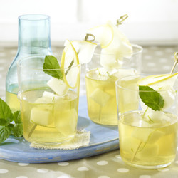 Honigmelonen-Bowle mit Minze und Limetten