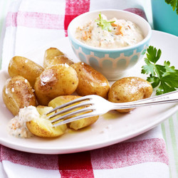 Lachs-Creme zu neuen Kartoffeln