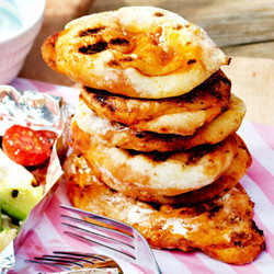 Gegrillte Pesto-Fladenbrote