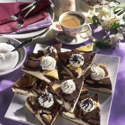 Marmorierter Blechkuchen