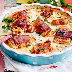 Putenröllchen in Frischkäsesoße mit Kartoffel-Knoblauch-Stampf