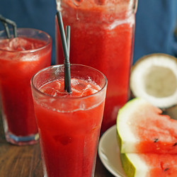 Арбузный лимонад с кокосовой водой