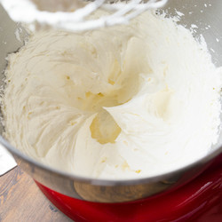 Крем с маслом и молоком