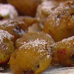 Сливы во фритюре