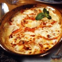 Помидоры, запечённые в сливках под сырной корочкой