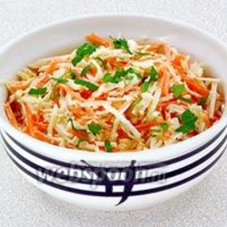 Салат из редьки, моркови и яблок с майонезом 