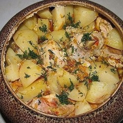 Мясо по-французски в горшочках