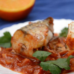 Рыбка под волшебным томатно-апельсиновым соусом