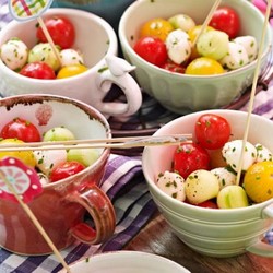 Tomate-Mozzarella-Bällchen