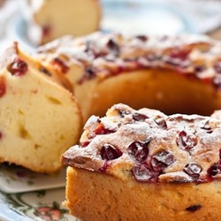 творожный рулет с ягодой