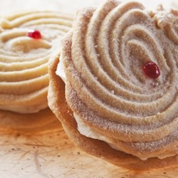 Spritzgebäck mit Cremefüllung