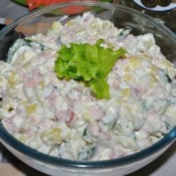 Салат c  кальмарами и картофелем