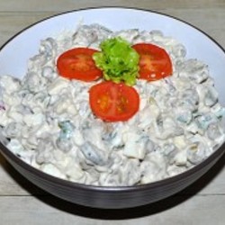 Салат из печени с яйцами и огурцами