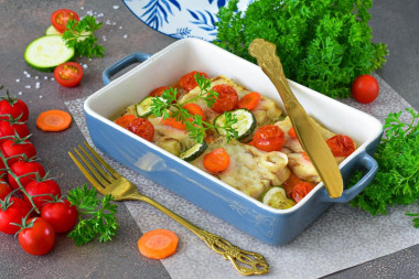 Филе минтая с овощами в духовке