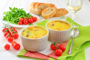 Жульен в мультиварке с курицей и грибами