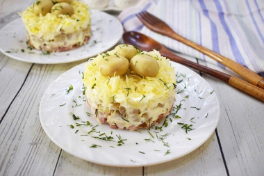 Салат вареное яйцо копченая курица сыр маринованные грибы