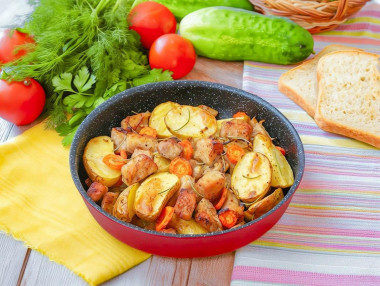 Свинина с картошкой и луком в духовке