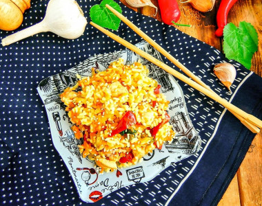 Вок с рисом и курицей