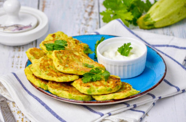 Кабачковые оладьи из кабачков на сковороде