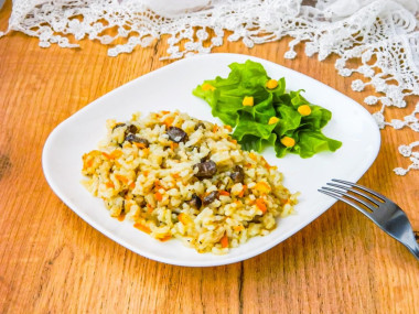 Куриные сердечки с рисом