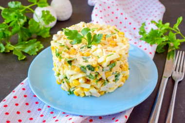 Салат с кукурузой яйцом и сыром
