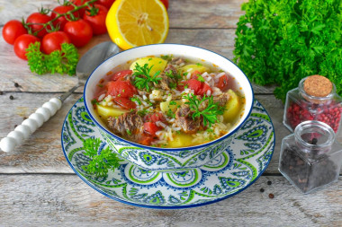 Харчо из говядины с картошкой и помидорами