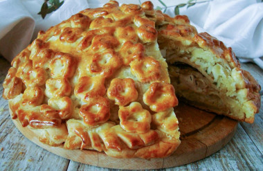 Курник с курицей и грибами из блинов