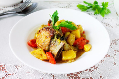 Говяжьи ребрышки с картошкой