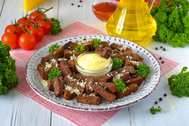 Сухарики в аэрогриле из черного хлеба