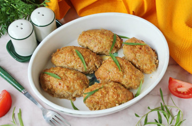 Нежные куриные котлеты из кабачков в духовке