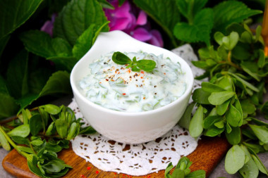 Простой ПП салат с йогуртом