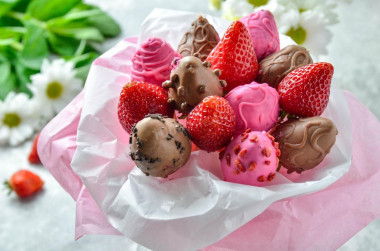 Букет из клубники в шоколаде