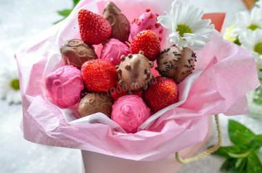Букет из клубники в шоколаде