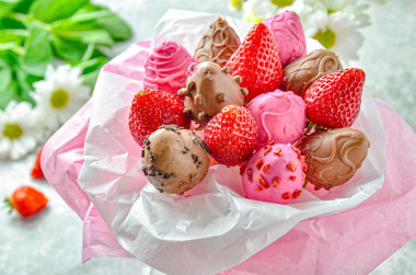 Букет из клубники в шоколаде