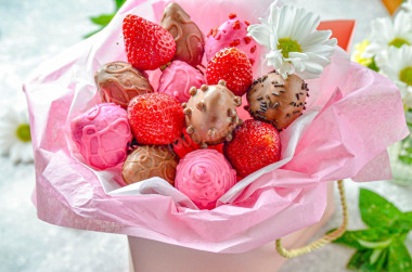 Букет из клубники в шоколаде