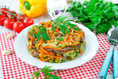 Салат с говядиной и морковью