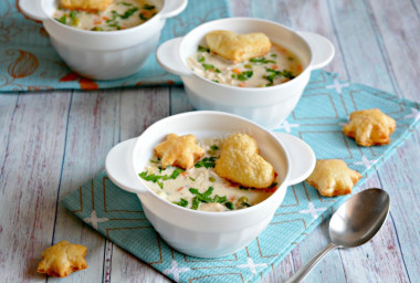 Куриный суп со слоеными пирожками сердечками как в садике