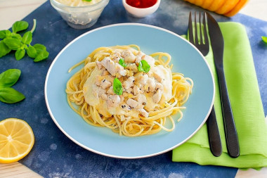 Спагетти с курицей