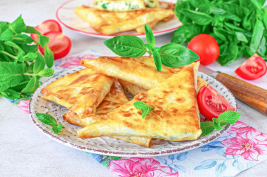 Хачапури из лаваша с творогом на сковороде