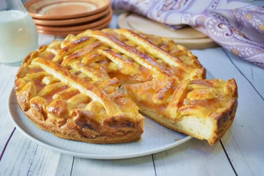 Пирог с яблочным вареньем