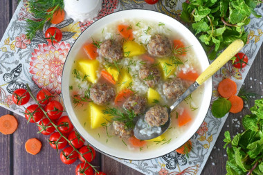 Суп с фрикадельками классический