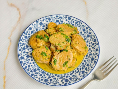 Свинина в соусе карри