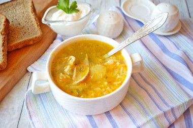 Рассольник с рисом классический