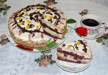 Торт сметанный с вишней и грецкими орехами