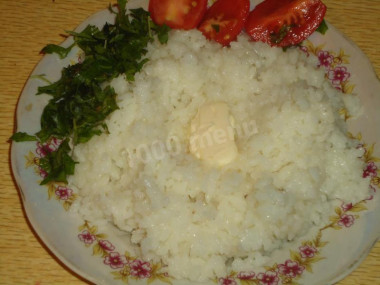 Тушеный рис с луком и мускатным орехом