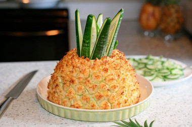 Мясной торт Ананас