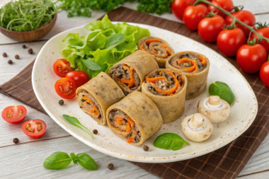 Печеночные рулетики с грибами и морковью